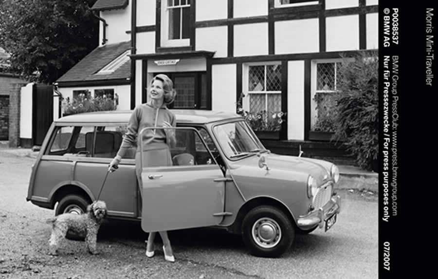 MINI Countryman e outras varia&ccedil;&otilde;es do cl&aacute;ssico Mini completam 60 anos