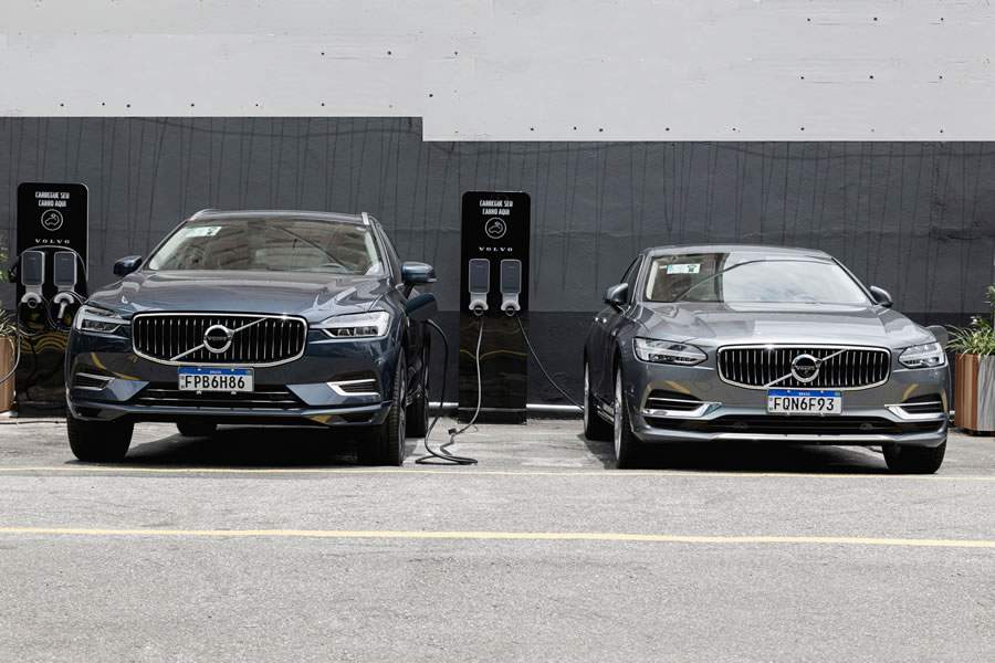 Volvo Car Brasil lan&ccedil;a o Volvo Lovers e emprestar&aacute; gratuitamente carros h&iacute;bridos para expandir a eletrifica&ccedil;&atilde;o no Brasil