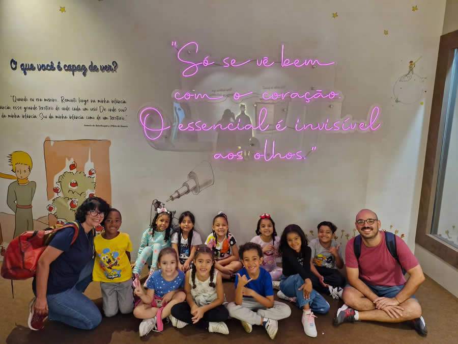 Visita da ABA &agrave; exposi&ccedil;&atilde;o do Pequeno Pr&iacute;ncipe_cr&eacute;dito_divulga&ccedil;&atilde;o