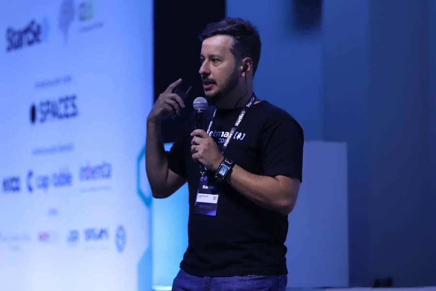 Papel social da Intelig&ecirc;ncia Artificial &eacute; tornar vis&iacute;veis os profissionais invis&iacute;veis para o mercado