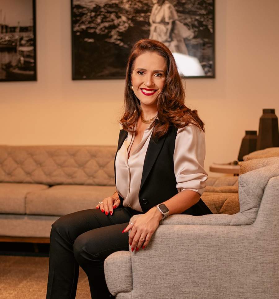 Larissa Sento-S&eacute;, head da &aacute;rea c&iacute;vel consumerista do Pessoa &amp; Pessoa, apresentar&aacute; case sobre uso de IA no combate &agrave; advocacia predat&oacute;ria