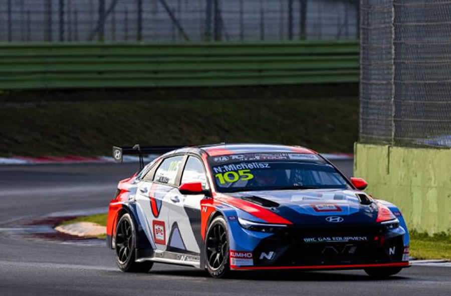 Hyundai Elantra N compete pela primeira vez no Brasil, neste final de semana, em Interlagos