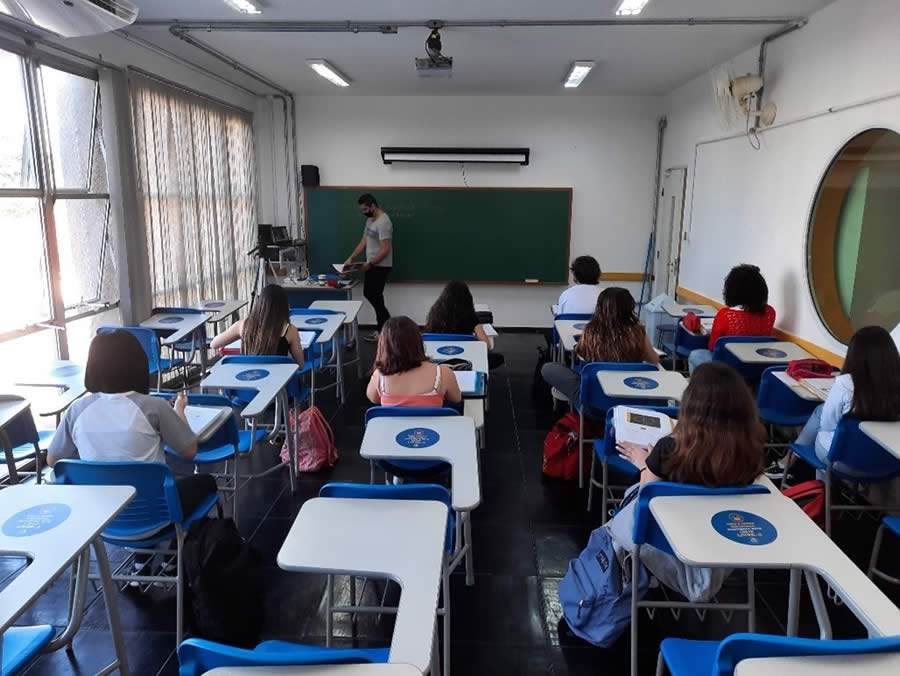 7 dicas para organizar a rotina de estudos durante o ensino h&iacute;brido