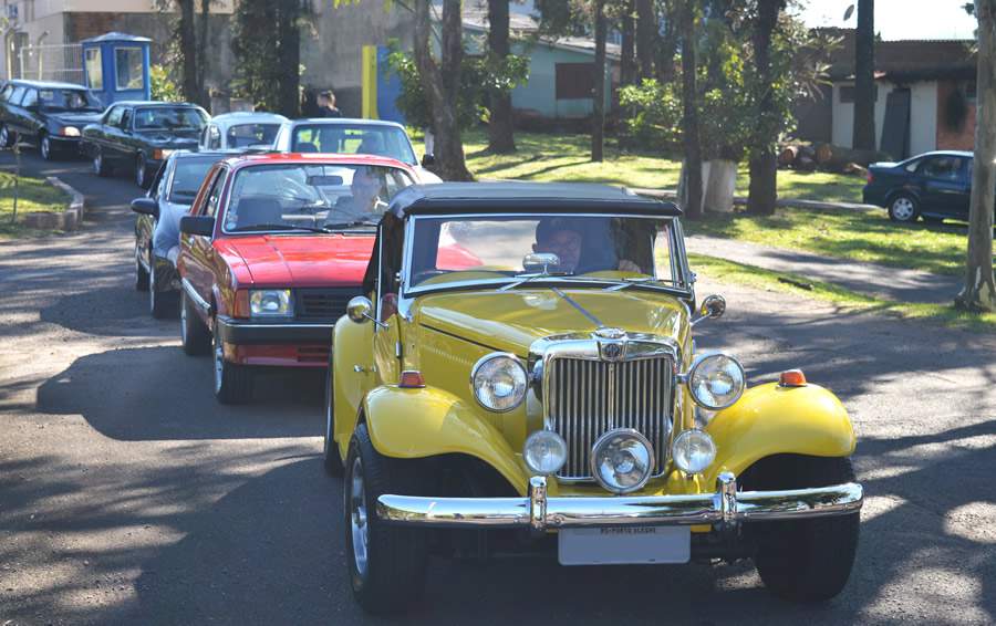 1 - Carros chegando à Expoclassic 2025 - Foto Adair Santos (Divulgação)