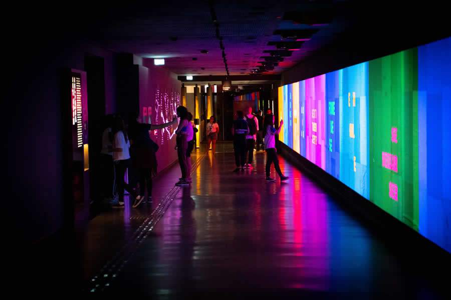  Exposi&ccedil;&atilde;o principal do Museu da L&iacute;ngua Portuguesa - Guilherme Sai