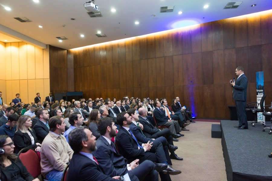 F&oacute;rum AIG Financial Lines aponta tend&ecirc;ncias globais e promove discuss&atilde;o sobre oportunidades de neg&oacute;cios em seguros no pa&iacute;s