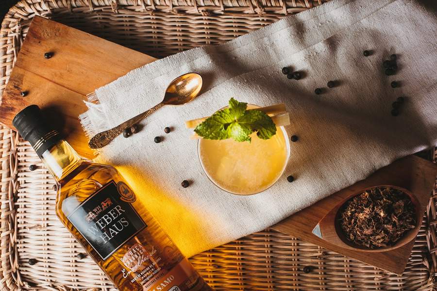 Descubra como preparar drinks refrescantes para o verão