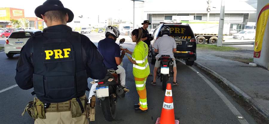 A&ccedil;&otilde;es da Semana Nacional de Tr&acirc;nsito beneficiam mais de 10 mil pessoas em SC