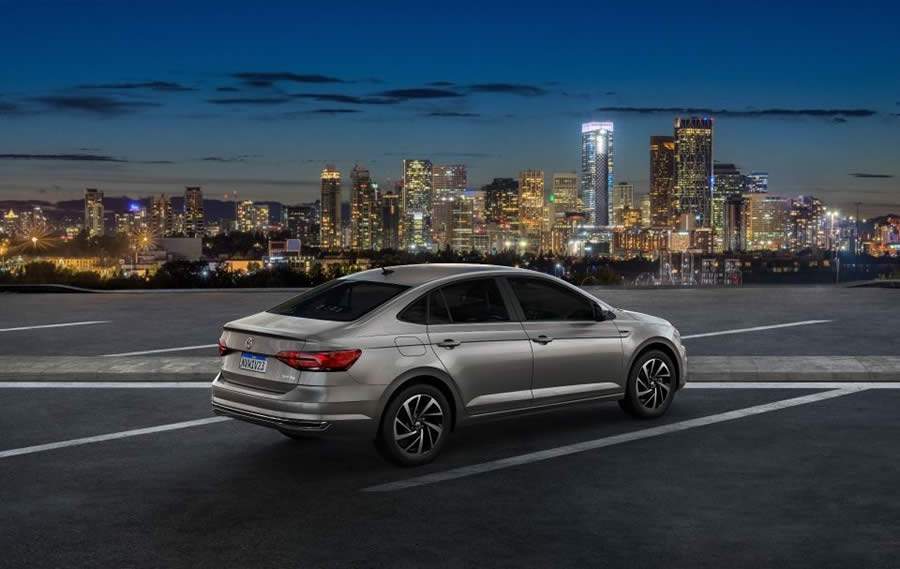 Polo e Virtus 2022 ganham VW Play e novos apps de m&uacute;sica, restaurantes e TV a bordo