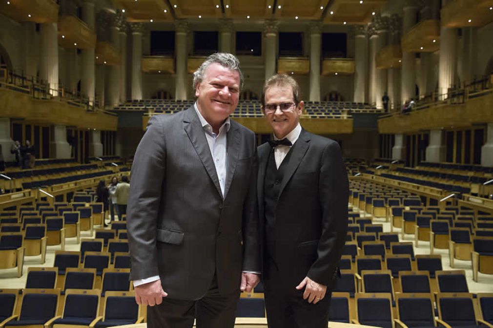 José Adalberto Ferrara, Presidente da Tokio Marine Seguradora e o músico Edinho Santa Cruz.