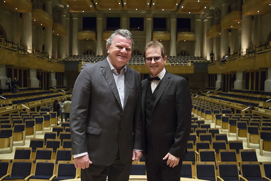 José Adalberto Ferrara, Presidente da Tokio Marine Seguradora e o músico Edinho Santa Cruz.