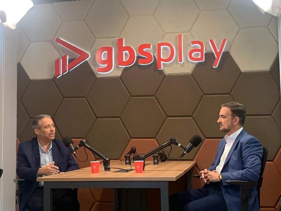 Eduardo Menezes, Superintendente S&ecirc;nior de Produto Auto da Bradesco Seguros, e Leonardo Freitas, Diretor Comercial da Bradesco Seguros