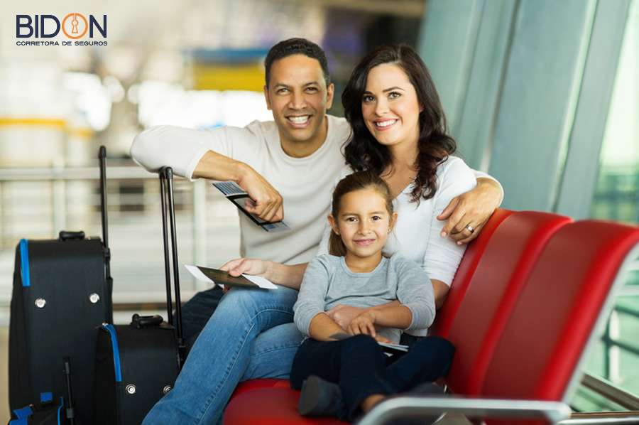 Rede lista algumas dicas para n&atilde;o errar ao contratar um seguro de viagem e deixar as f&eacute;rias em fam&iacute;lia mais tranquila