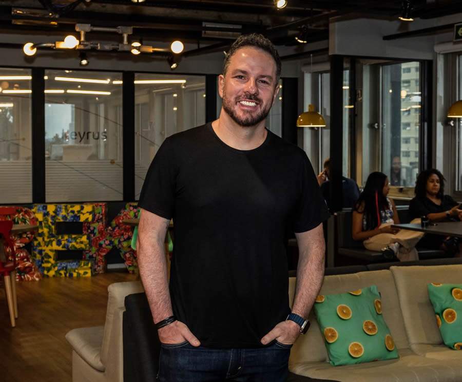 Coworkings apoiam o Outubro Rosa e promovem transformação social