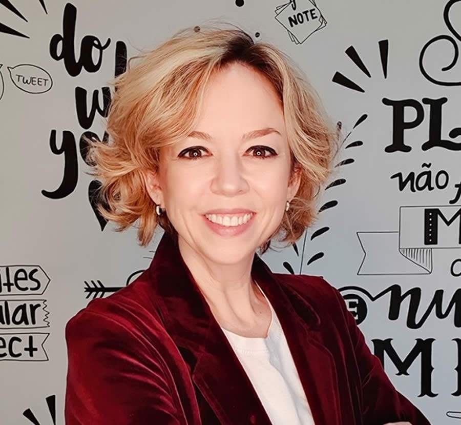 Fernanda Nascimento - Divulga&ccedil;&atilde;o Stratlab