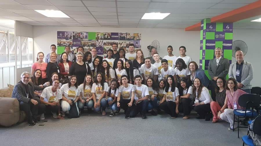 Jovens do Instituto Techmail participam do Ensino &agrave; Dist&acirc;ncia do Sincor-RJ