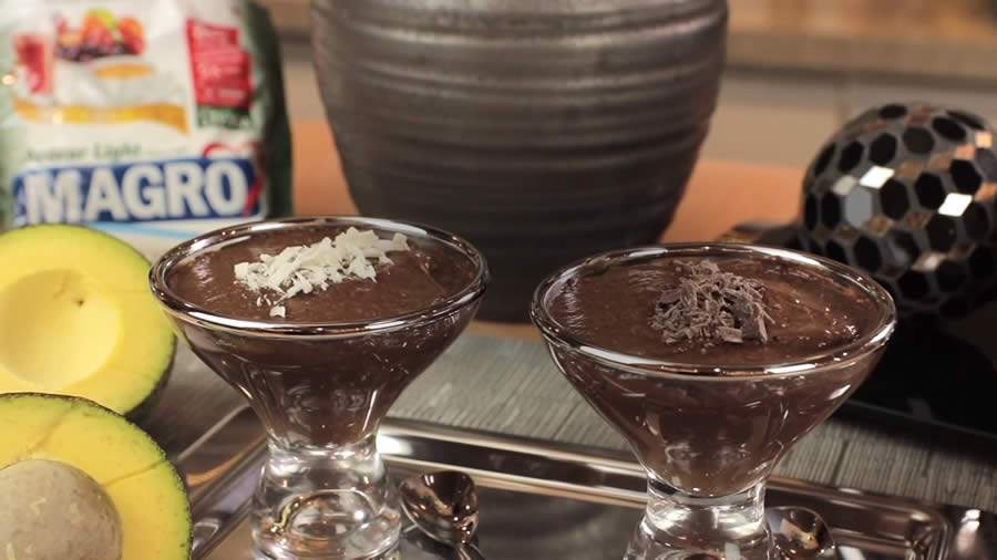 Mousse Fit de Abacate com Chia