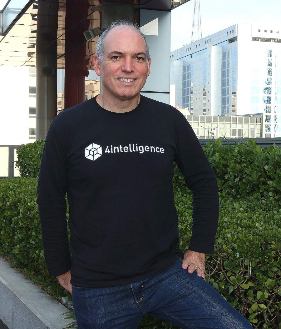 Juan Jensen, Charmain da 4intelligence