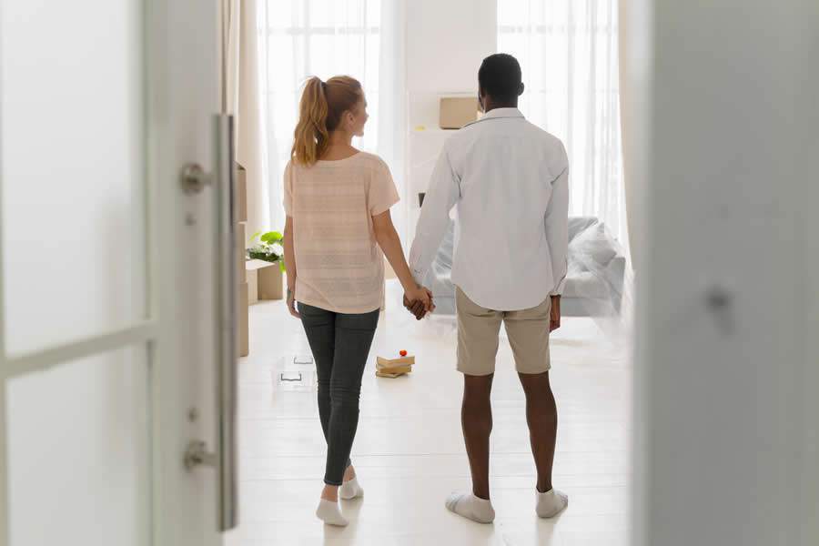 Casais no in&iacute;cio da vida conjugal ou pessoas solteiras optam por resid&ecirc;ncias menores - Reprodu&ccedil;&atilde;o/Freepik