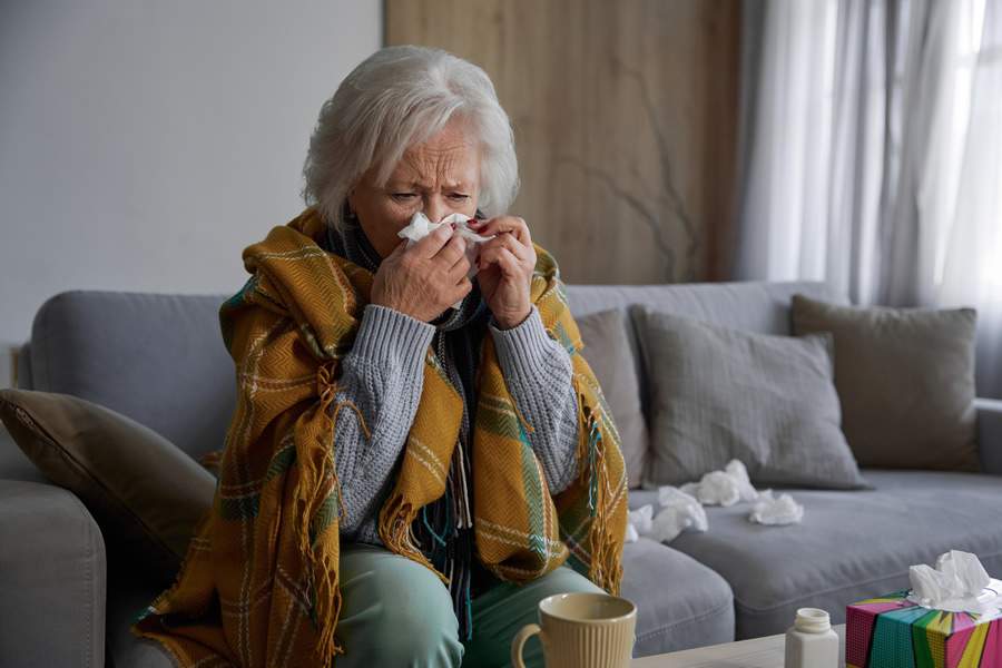 Durante o outono, a queda brusca da temperatura e a redu&ccedil;&atilde;o da umidade do ar deixam o clima mais frio e seco, causando um estresse no mecanismo de defesa - Cr&eacute;dito: Envato