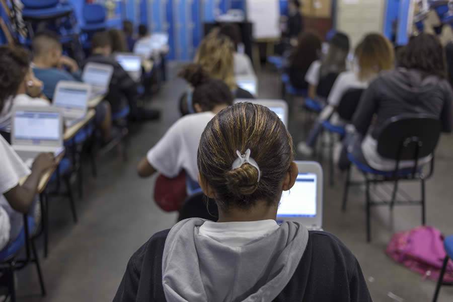'Educa&ccedil;&atilde;o e Tecnologia: desafios do fomento &agrave; inova&ccedil;&atilde;o e independ&ecirc;ncia tecnol&oacute;gica' ser&aacute; tema de debate do Comit&ecirc; Gestor da Internet no Brasil