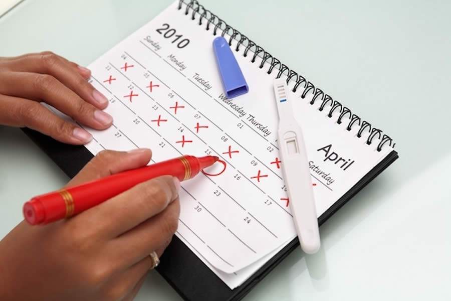 Atraso da menstrua&ccedil;&atilde;o nem sempre &eacute; sin&ocirc;nimo de gravidez; conhe&ccedil;a outras causas