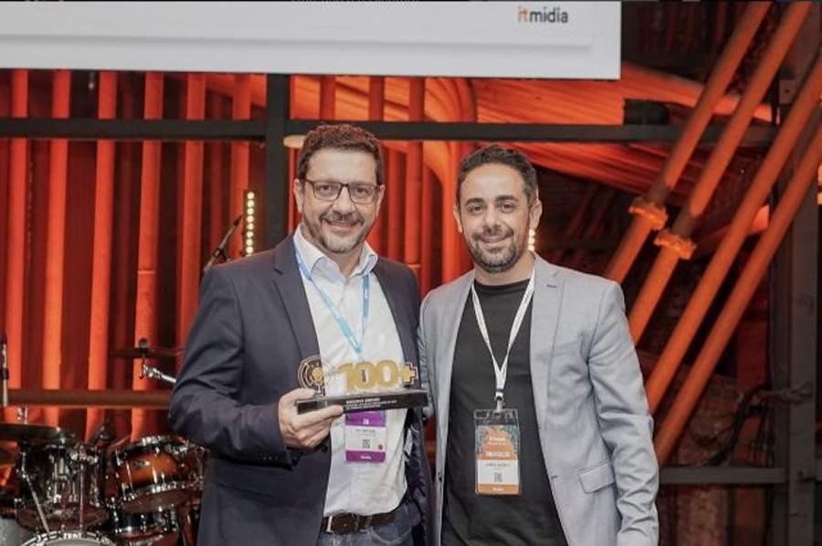 Wilson Leal, Superintendente de Tecnologia e Inova&ccedil;&atilde;o na Seguros Unimed, e Andr&eacute; Cavalli, CEO da IT M&iacute;dia. Foto: Divulga&ccedil;&atilde;o.