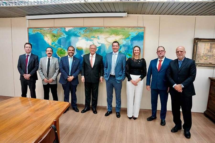 Em reuni&atilde;o com a CNseg, vice-presidente destaca urg&ecirc;ncia da proposta e discute medidas para fortalecer o setor segurador. Foto: Cadu Gomes/VPR