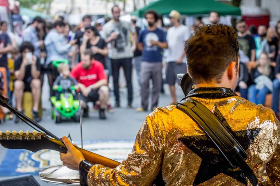 Sof&aacute; na Rua - Arquivo Microponto Produ&ccedil;&otilde;es