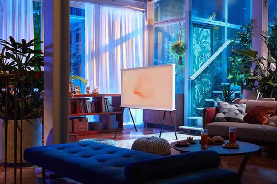 Apaixonados por design e decora&ccedil;&atilde;o: sua pr&oacute;xima TV ser&aacute; uma The Serif 2022 da Samsung