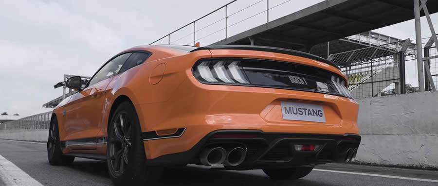 Donos do novo Mustang Mach 1 s&atilde;o surpreendidos com experi&ecirc;ncia em Interlagos