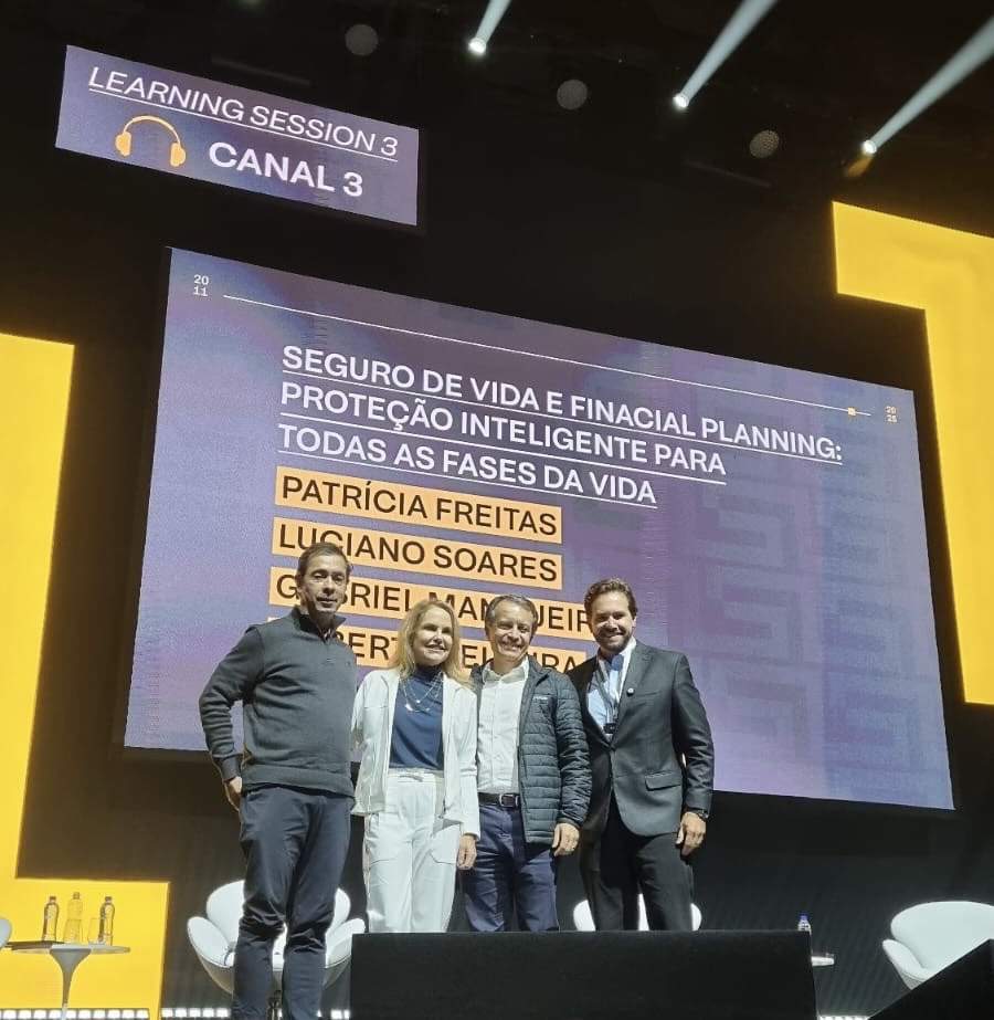 Da esquerda para a direita, Roberto Teixeira, Patrícia de Freitas, Luciano Soares e Gabriel Mangueira -  Divulgação Prudential.