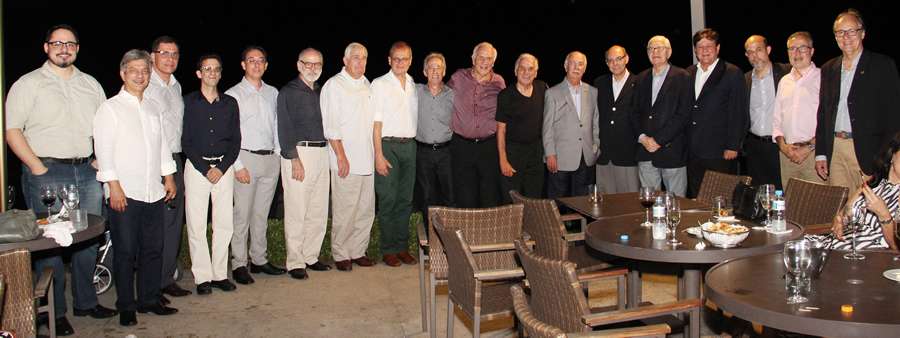 Festa dos Bolinhas de frente para o mar