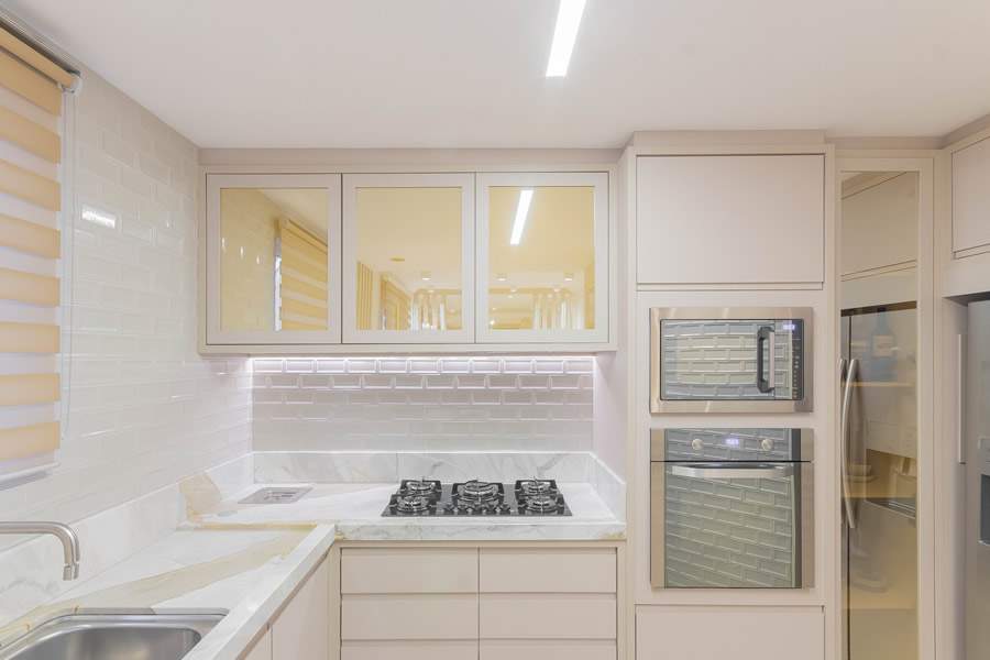 Cozinha Planejada por Karolinna Venturi -- foto por Bruno Luis Frezze Meireles