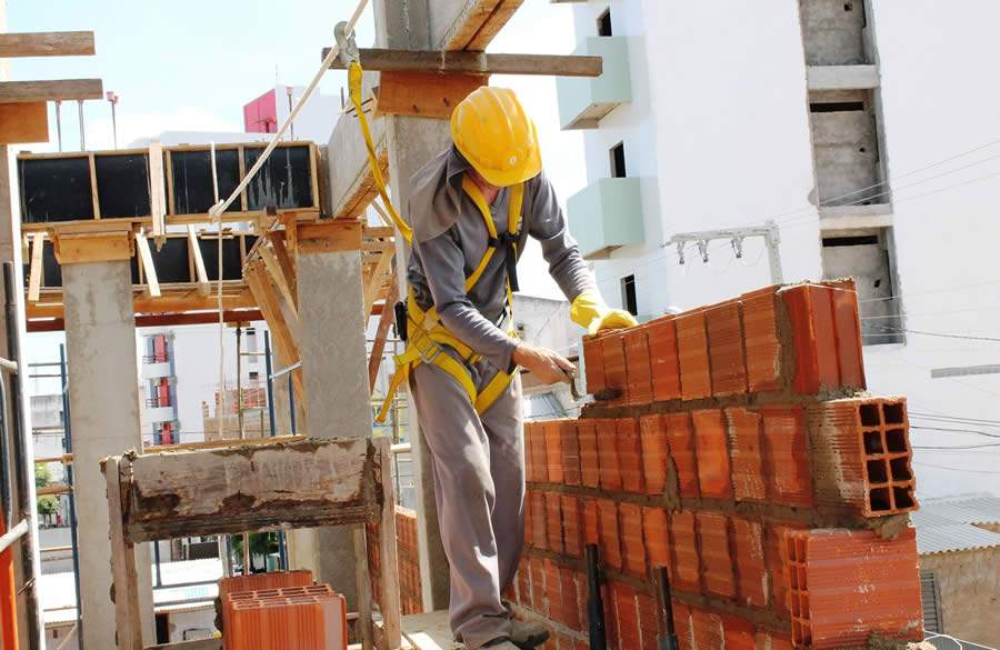 Construção civil registra saldo positivo de empregos em janeiro