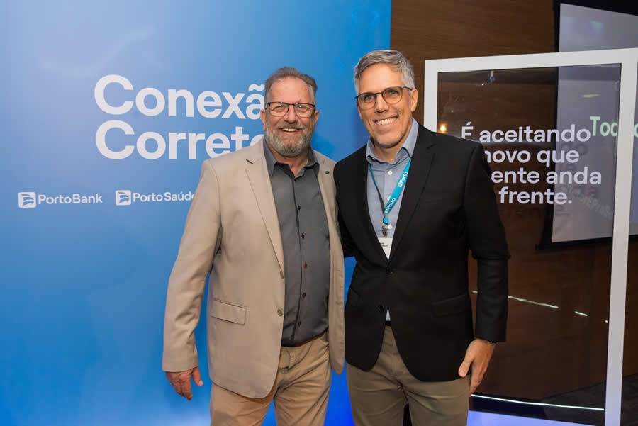 &Aacute;lvaro Fonseca e Paulo Kakinoff.