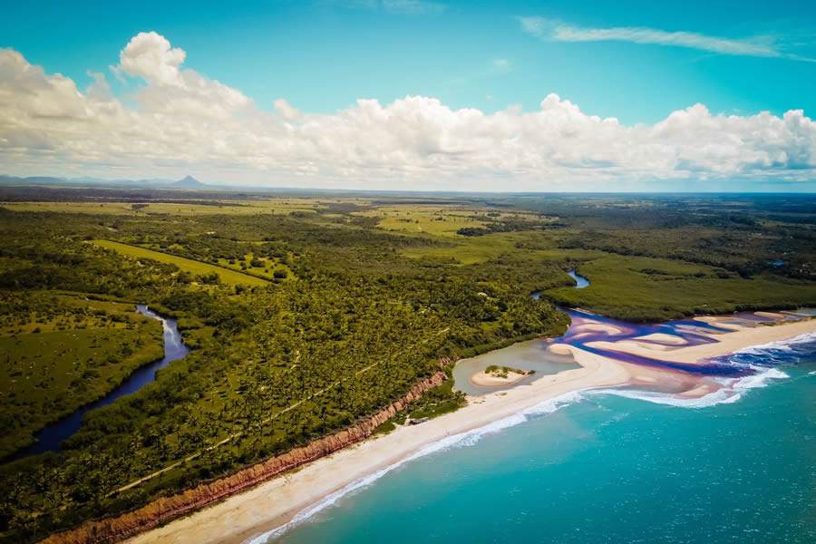 Mês do Descobrimento: programe-se para conhecer Barra do Cahy, em Prado, a primeira praia do Brasil