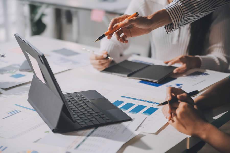 Uma pesquisa da Global Entrepreneurship Monitor aponta que 20,8% das pessoas entre 18 e 24 anos preferem montar o próprio negócio a trabalhar em empresas após a graduação - (MKT UNIUBE/DIVULGAÇÃO)