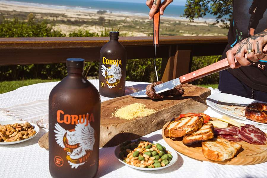 Cerveja e chope: diferença em detalhes, mas características marcantes