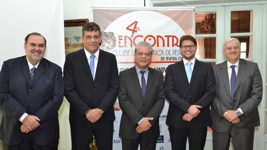Esq/dir: Ronaldo Gama (diretor social do CSP-MG), Mauricio Tadeu Morais (vice-pres. do CSP-MG), João Paulo Moreira de Mello (pres. do CSP-MG), Patrick Paiva (pres. da Comissão de Produtos de Risco da FenaPrevi) e Edson Iria (diretor tesoureiro do CSP-MG)