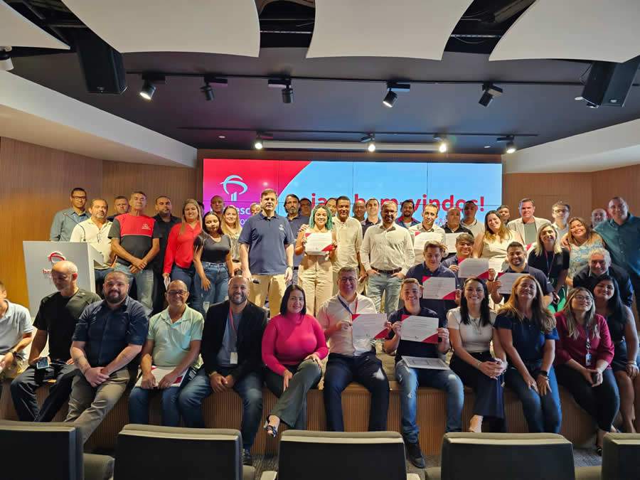 Evento com guincheiros - Diretor-presidente Ney Dias e guincheiros