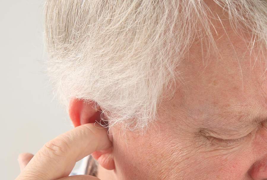 Cutucar o ouvido: uma mania perigosa e que pode comprometer a audição!