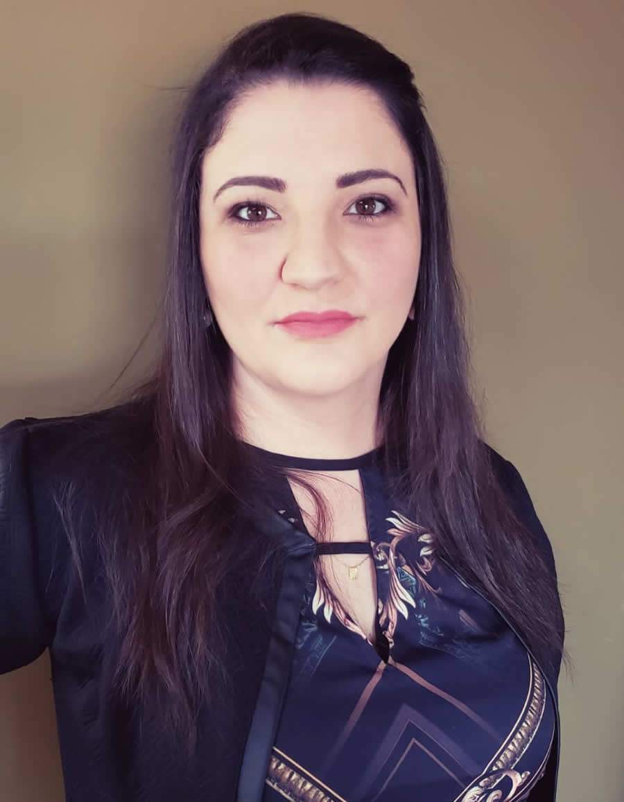 Nayara Bortolotti é advogada no escritório Rücker Curi Advocacia e Consultoria Jurídica e atua na área de Seguros - Divulgação.