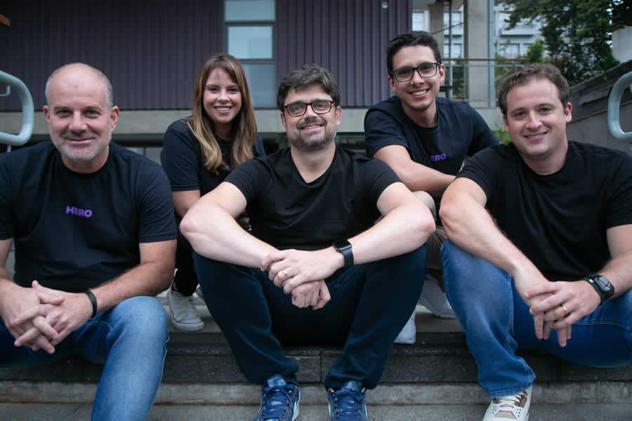 Fundadores e time executivo da Hero Seguros