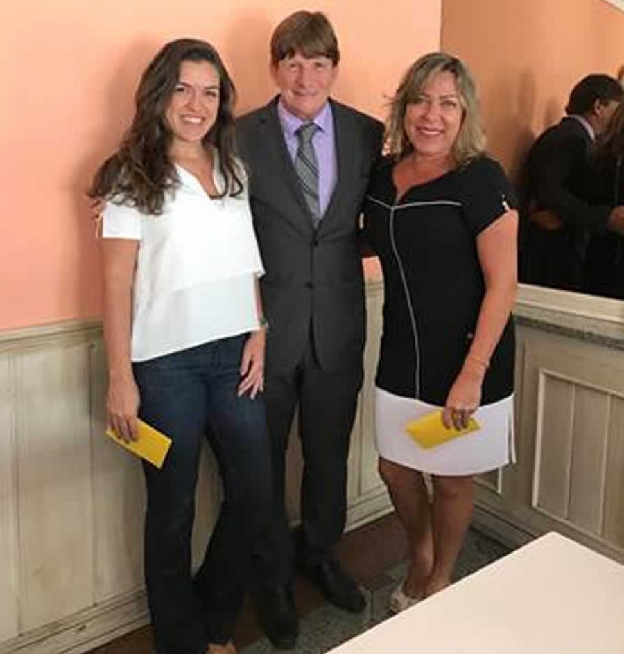 As novas sócias do CCS-RJ, Henriette Mendonça e Zeliná Bensabath, com o presidente Jayme Torres