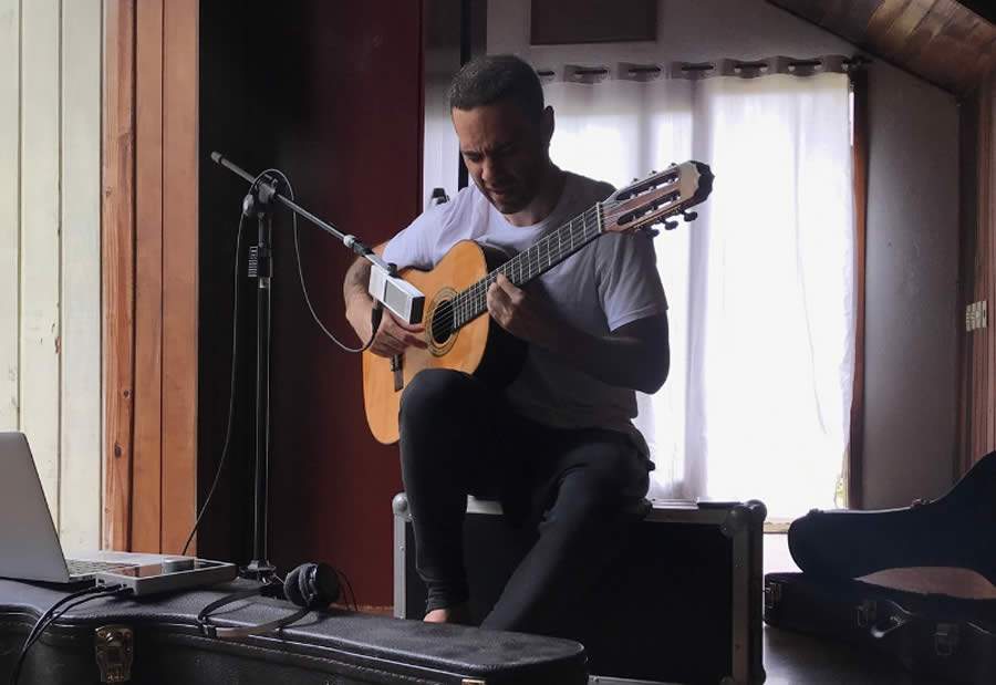 O guitarrista, violonista, produtor musical e diretor artístico, Jackson Carlos - Acervo pessoal JC/Divulgação