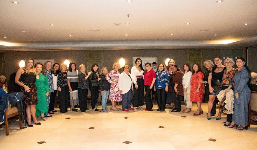 M&atilde;es e esposas dos integrantes do Clube da Bolinha do RJ foram homenageadas &ndash; Foto: Dalvino Santino