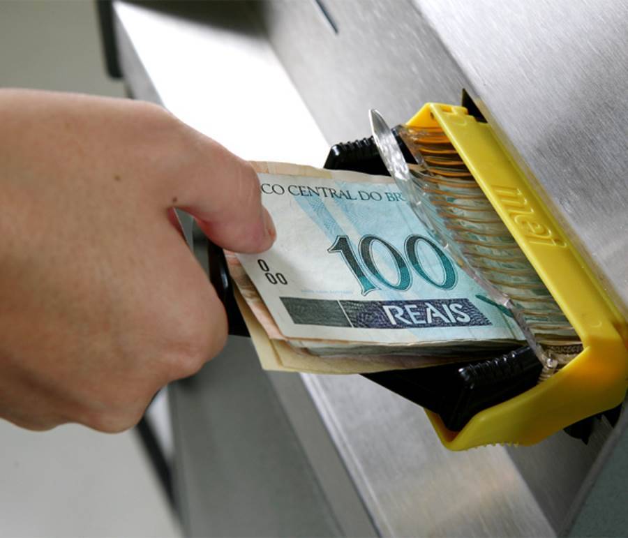 Alta do d&oacute;lar - o que o investidor deve fazer?