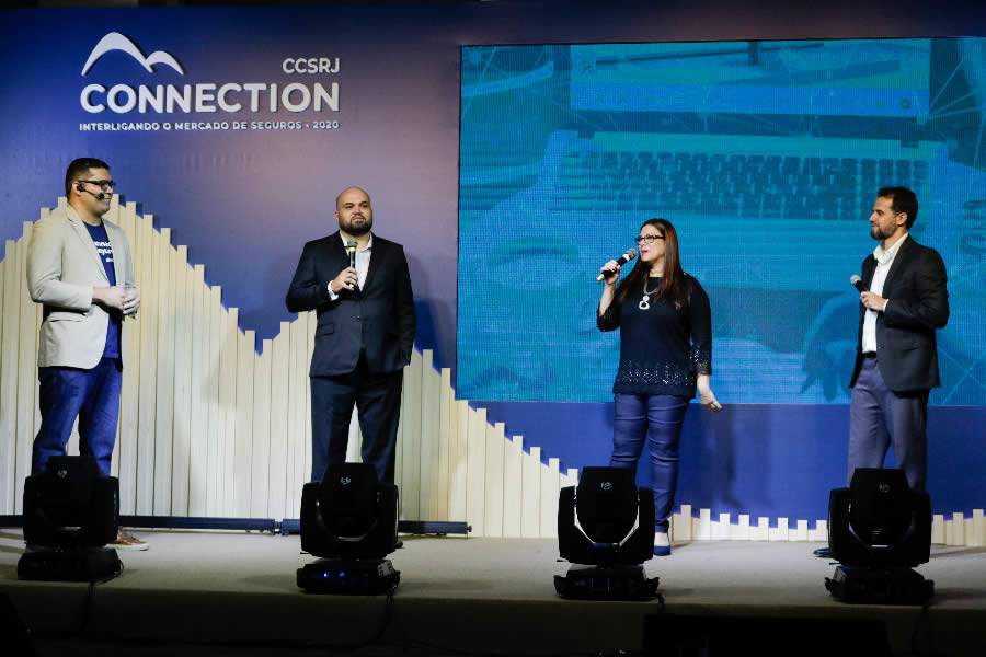 Abertura do CCS-RJ CONNECTION 2020: Anderson Ojope (Educa Seguros), Fabio Izoton (presidente do CCS-RJ), Sonia Marra e Luiz Mario Rutowitsch (diretores de CCS-RJ)