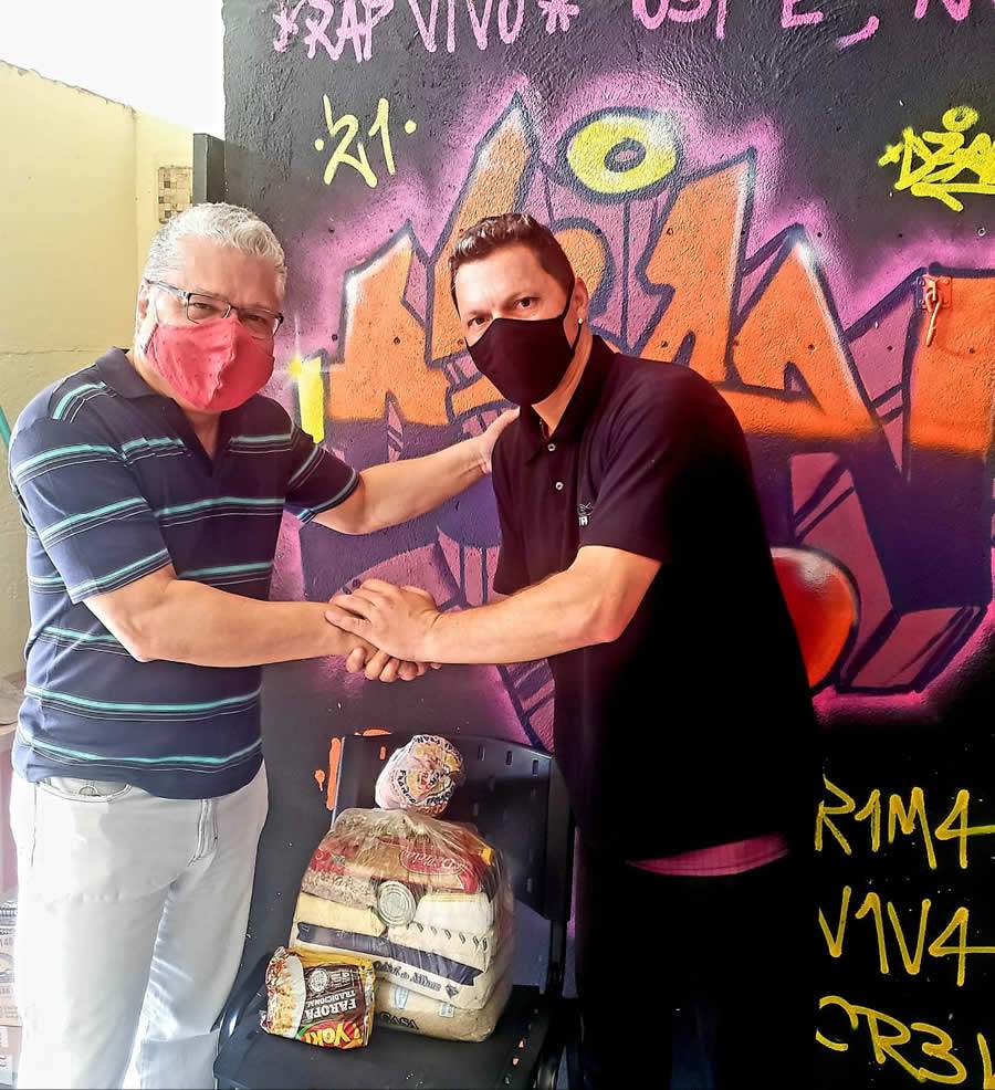 Jo&atilde;o Paulo Mello, presidente do CSP-MG, e Anderson Fabr&iacute;cio, respons&aacute;vel pela ONG na Regi&atilde;o do Barreiro, em Belo Horizonte